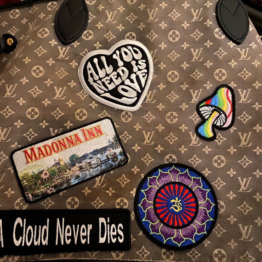 OOAK Louis Vuitton Neverfull Tote Bag RARE LV Patches OM Grateful Dead Crystal